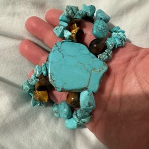 Turquoise costume jewelry stretchy bracelet
